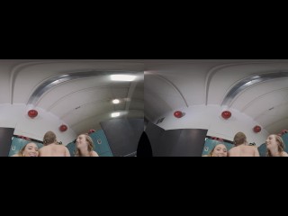 Luscious Hussy Riley Reyes Shows Off Her Snatch