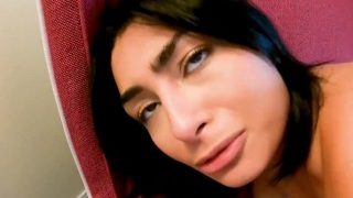 Astounding Bunny Vanessa Moon Wants A Gushing Orgasm