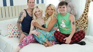 Pretty Snatch Sexy Teen Gives A Shagging Lesson